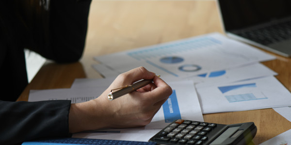 Financiación Hipotecaria para Empresas y Particulares León · Negociación con departamentos de riesgos corporativos